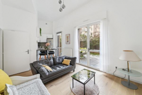 Chic apart terrace garden parking